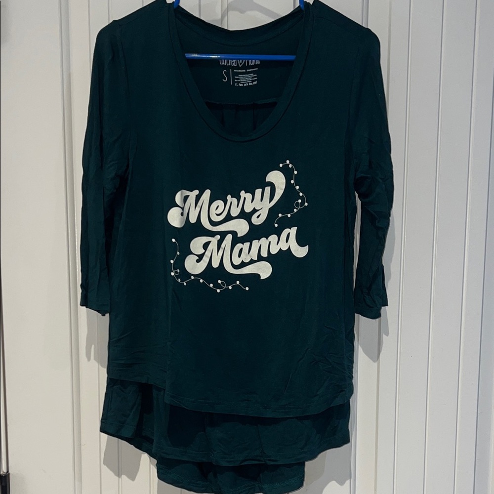 Green 'Merry Mama' 3/4 Sleeve Top Latched Mama Nursing